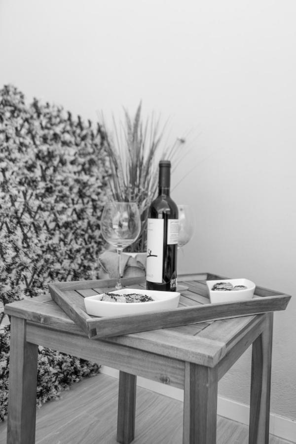 M A R I V E N T Suite With Bathroom And Terrace 50 M2 Roses Zewnętrze zdjęcie