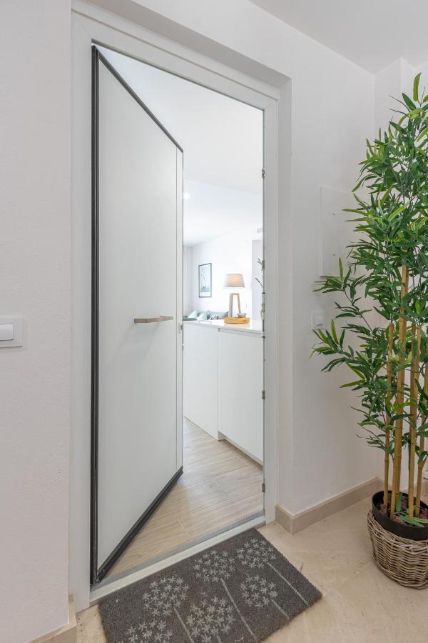 M A R I V E N T Suite With Bathroom And Terrace 50 M2 Roses Zewnętrze zdjęcie