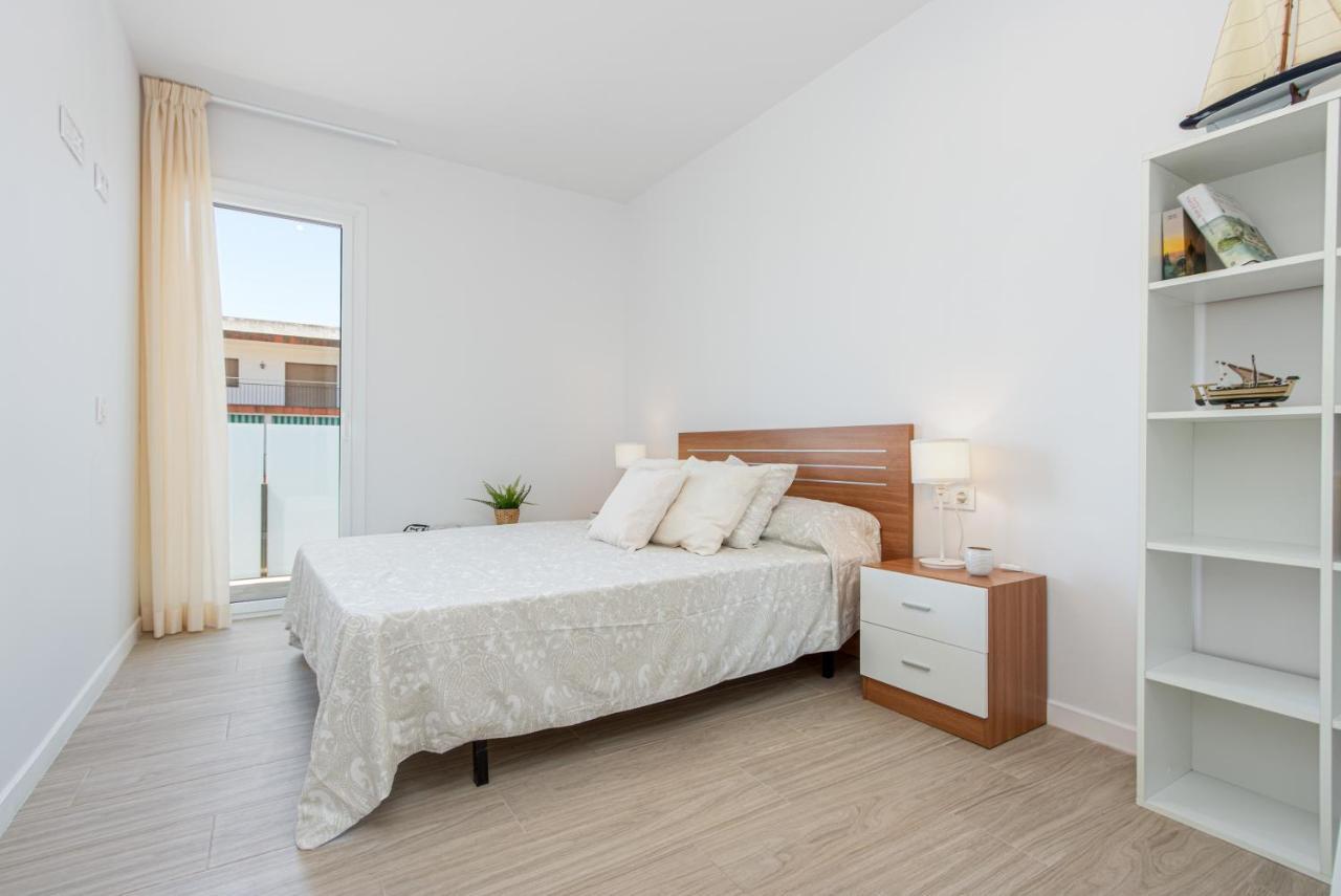 M A R I V E N T Suite With Bathroom And Terrace 50 M2 Roses Zewnętrze zdjęcie