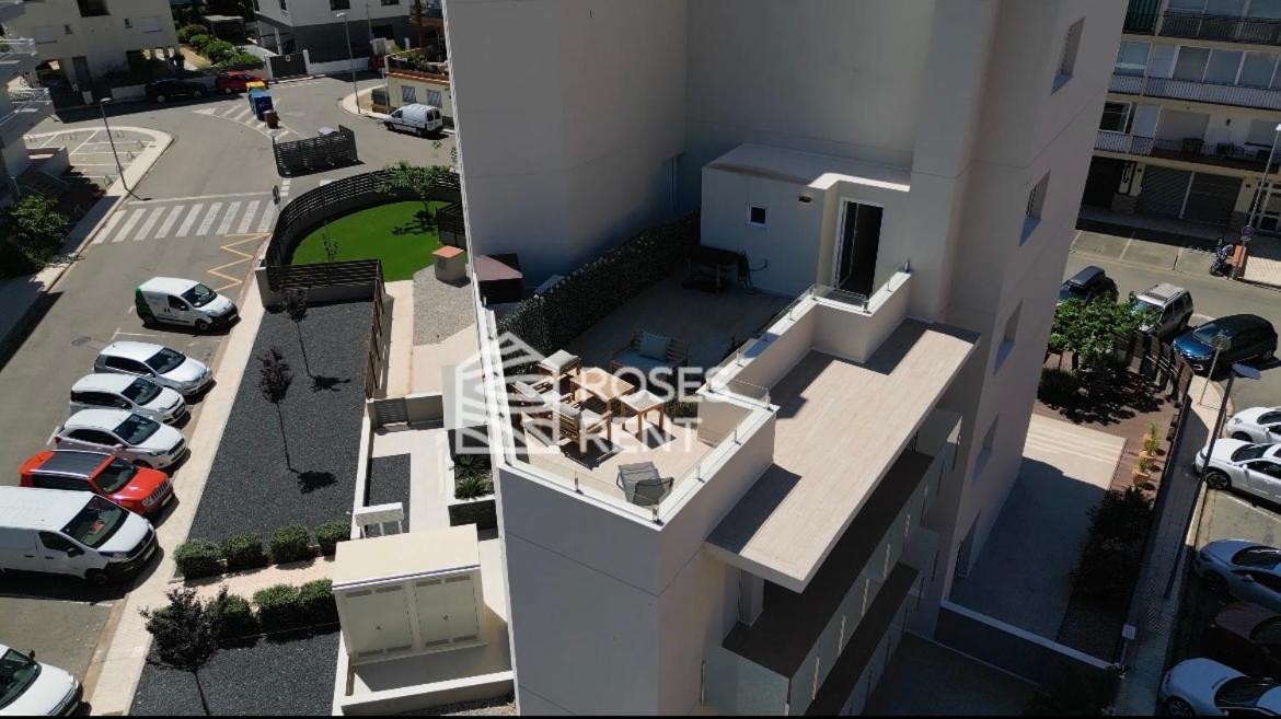 M A R I V E N T Suite With Bathroom And Terrace 50 M2 Roses Zewnętrze zdjęcie